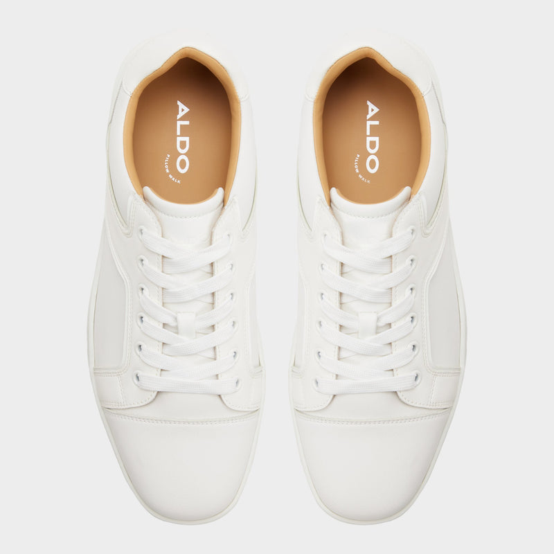 Suitsneaker
