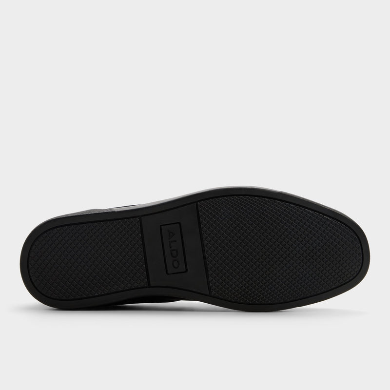 Suitsneaker